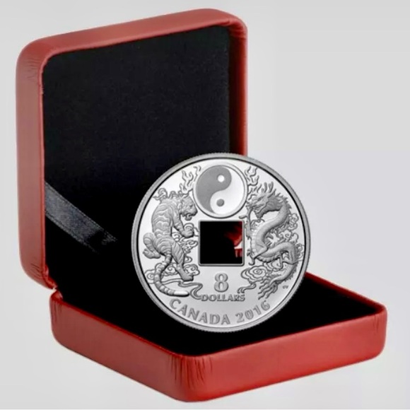 This coin is 99.99% pure Silver & Gold finish with a diameter of 36 millimetres. - Picture 5 of 10